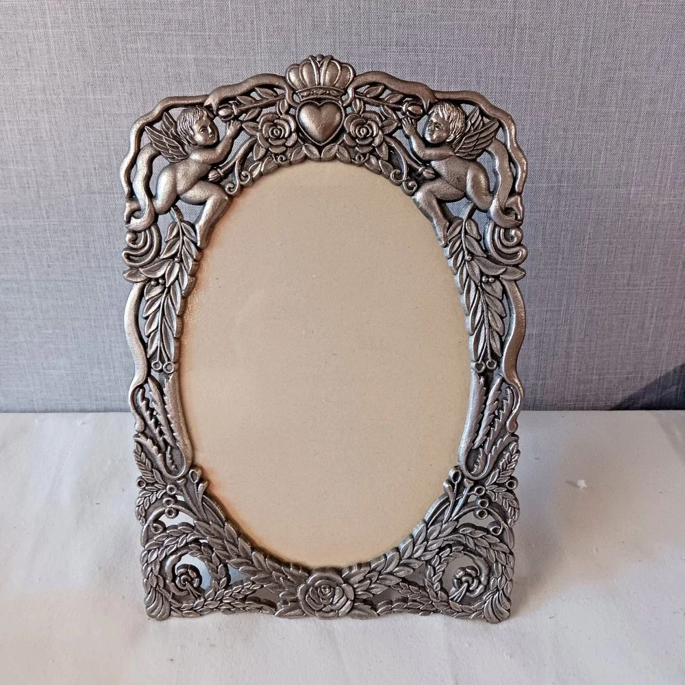 Vintage‎ Ornate Cherub Picture Frame Silver Tone Oval Floral Metal Wall Decor